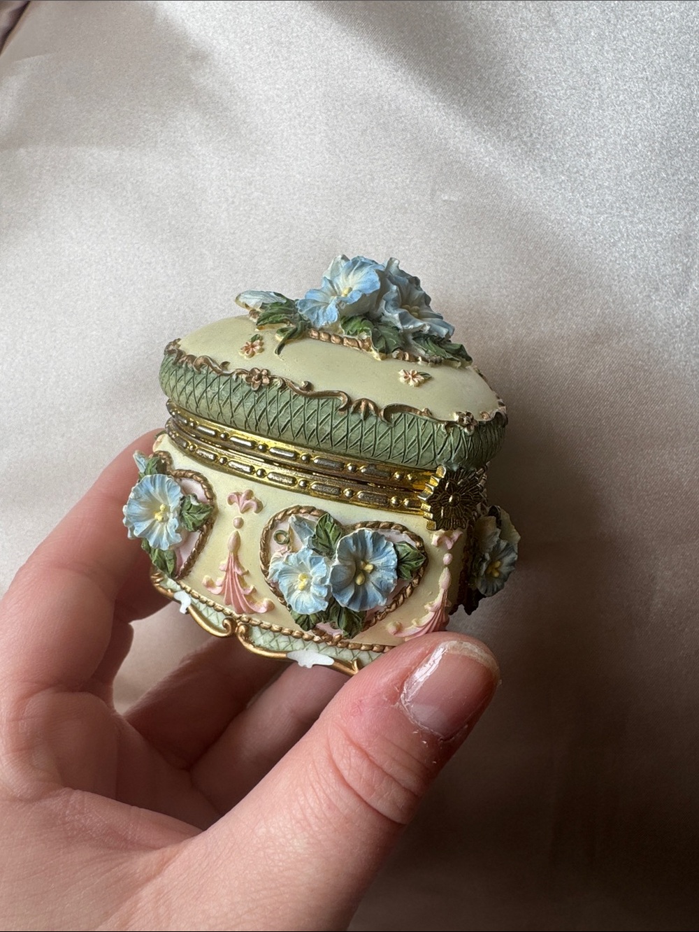 🪻🌷 Garden Serenades Trinket Box